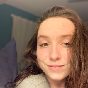 Meet your Posher, Mia